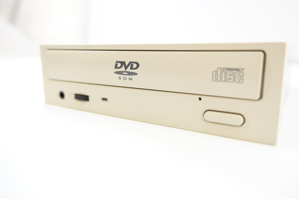 Оптический привод IDE DVD-ROM Sony DDU1622 - Pic n 280960