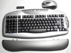 Беспроводная клавиатура и мышь A4-Tech RKS-2570D