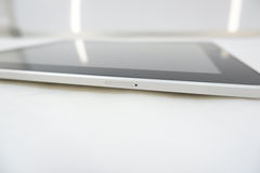 Планшет Apple iPad 1 64GB WiFi + 3G - Pic n 280930