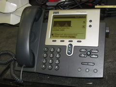 IP телефон Cisco 7940G /Громкоговоритель Дуплексный /Поддержка головного телефона /Наличие встроенного Ethernet коммутатора /Ethernet 10/100BASE-T /Кол-во поддерживаемых линий (вызовов) 2 (4) /Поддерж
