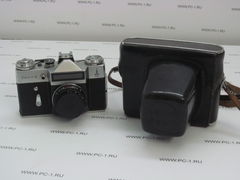 Пленочный фотоаппарат Зенит-Е (Zenit-E) /Объектив Industar-50-2 3.5/50 /Чехол для переноски