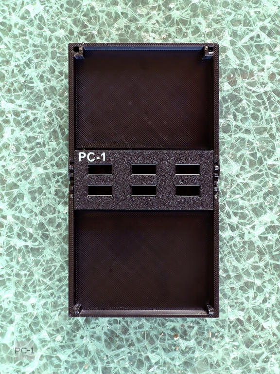 Органайзер PC-1 для USB флешек, Токенов, ЭЦП. Супер флешница 2.0 для любых Flash носителей и электронных ключей.  - Pic n 309959